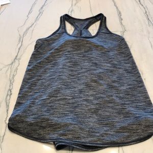 Lululemon sleeveless Essential tank top.size 4